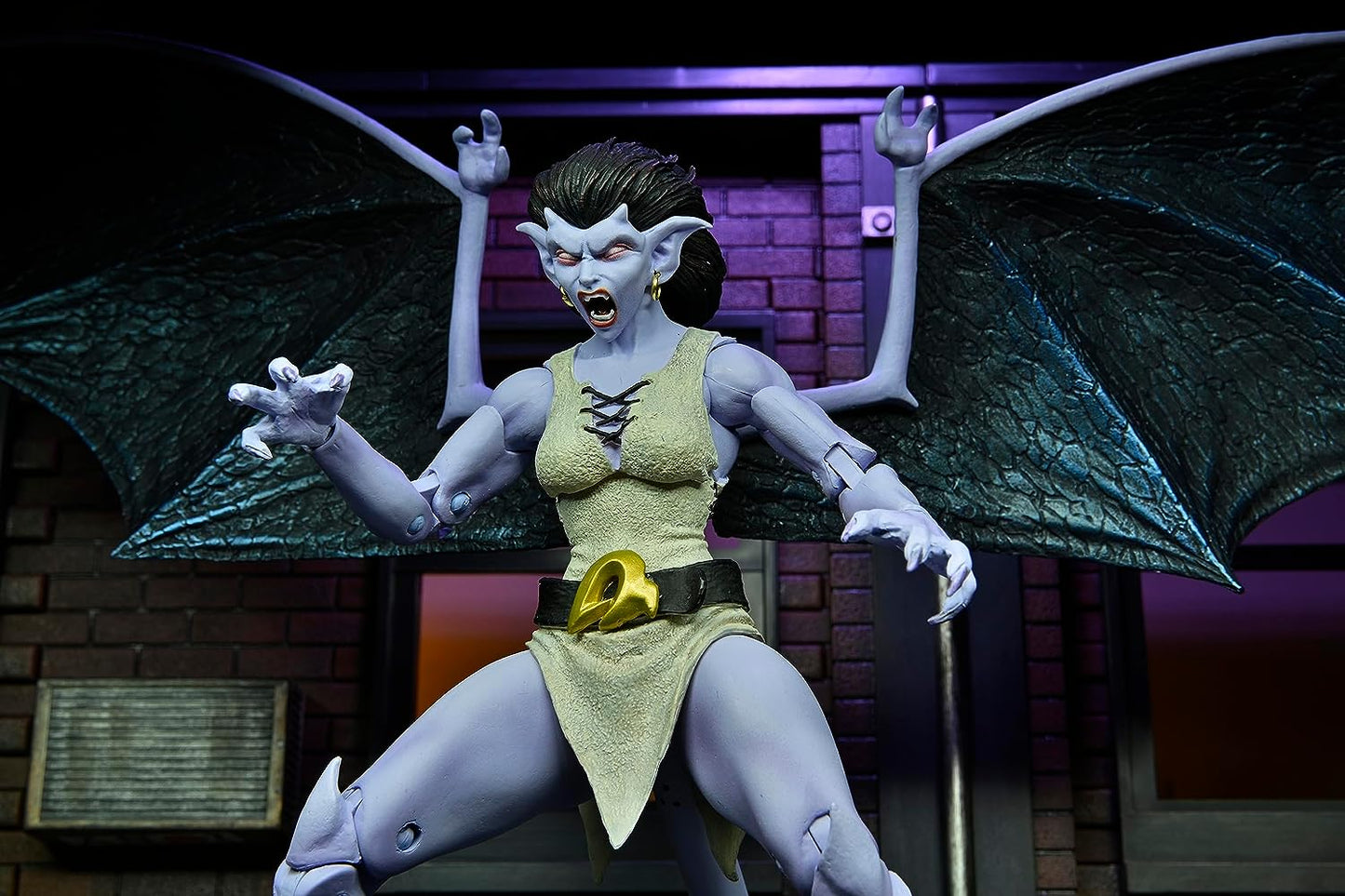 NECA - GARGOYLES ULTIMATE ANGELA ACTION FIGURE