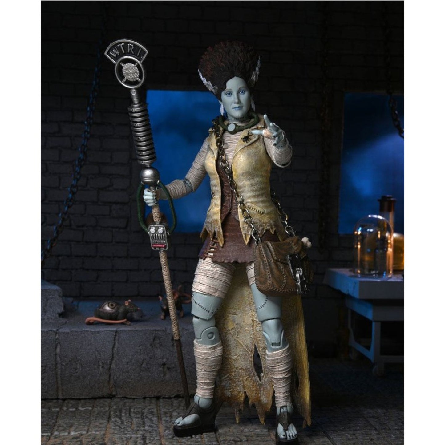 NECA - TEENAGE MUTANT NINJA TURTLES "APRIL O'NEIL AS THE BRIDE OF FRANKENSTEIN" UNIVERSAL MONSTERS