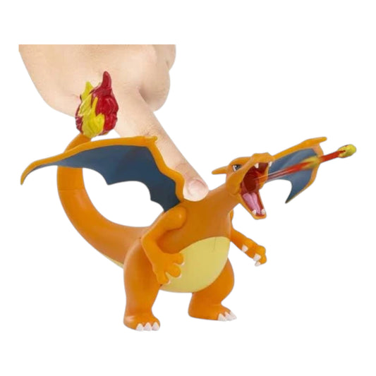 FIGURA BATTLE FEATURE CHARIZARD (13CM) - JAZWARES