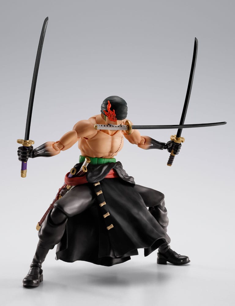 FIGURA RORONOA ZORO THE KING OF HELL S.H. FIGUARTS - BANDAI TAMASHII NATIONS